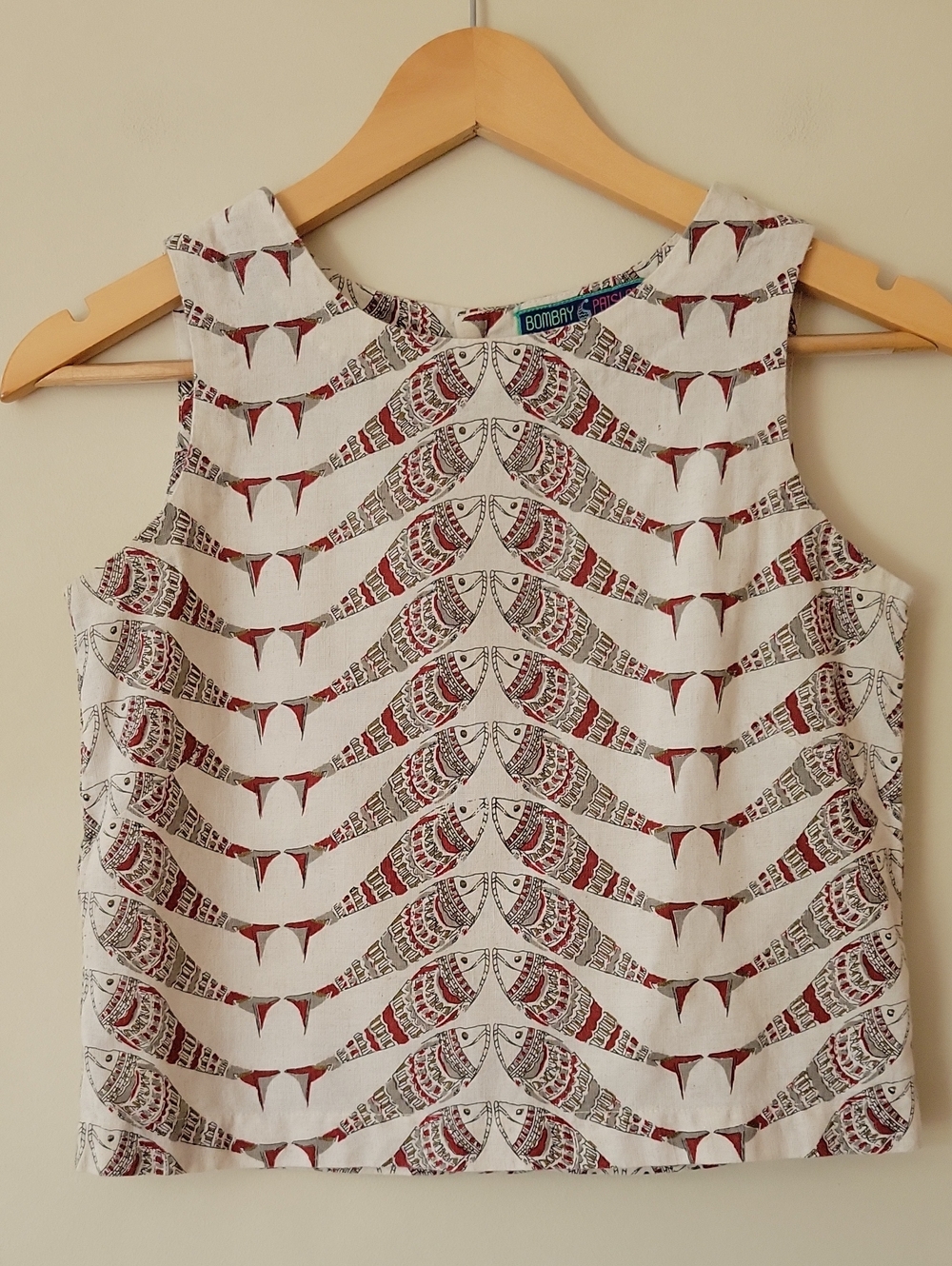 Bombay Paisley Women's Sleeveless Button Back Sardine Fish Print Linen Tank XS